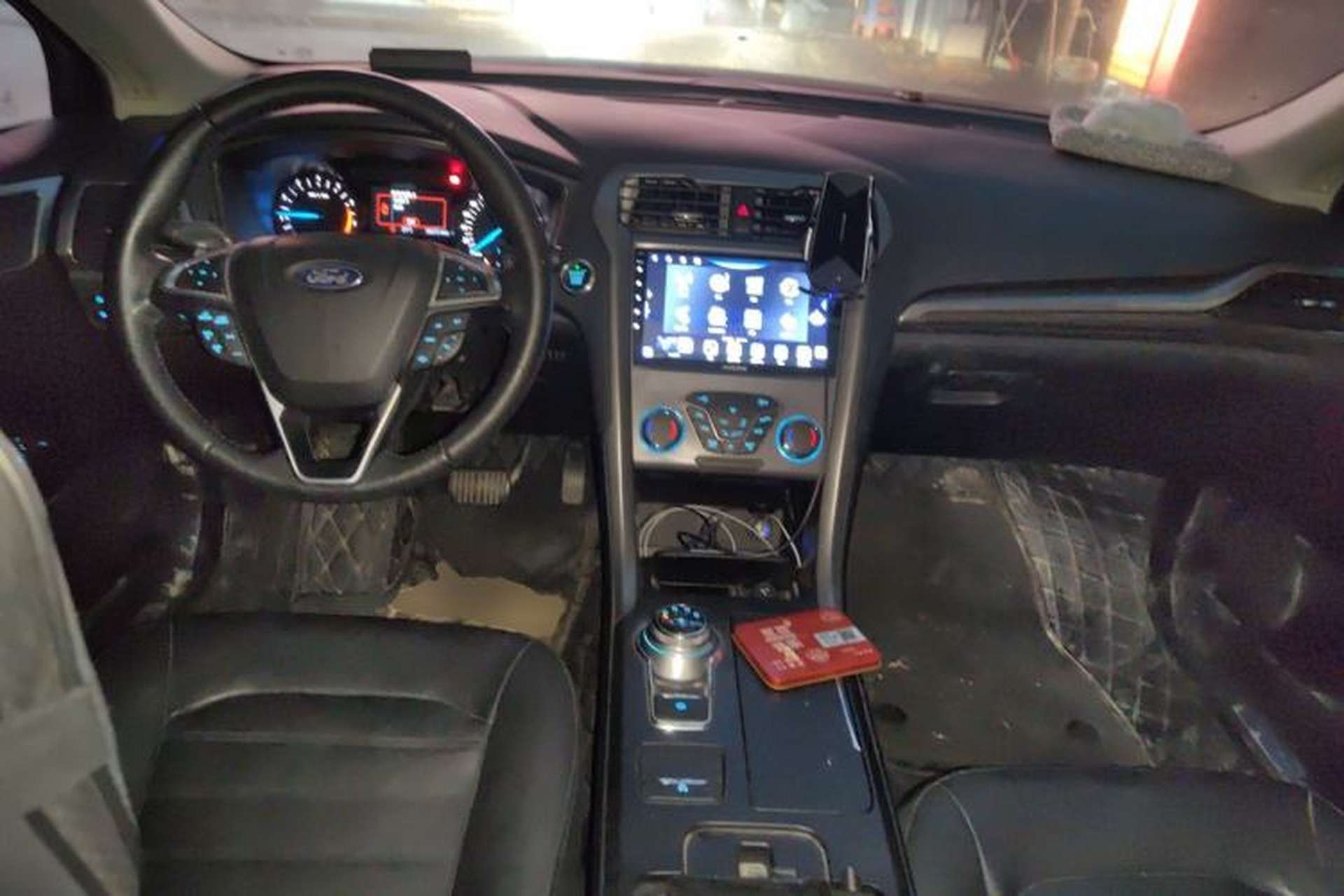 Used Ford Mondeo 2018 EcoBoost 180 Fashion Edition Center Console