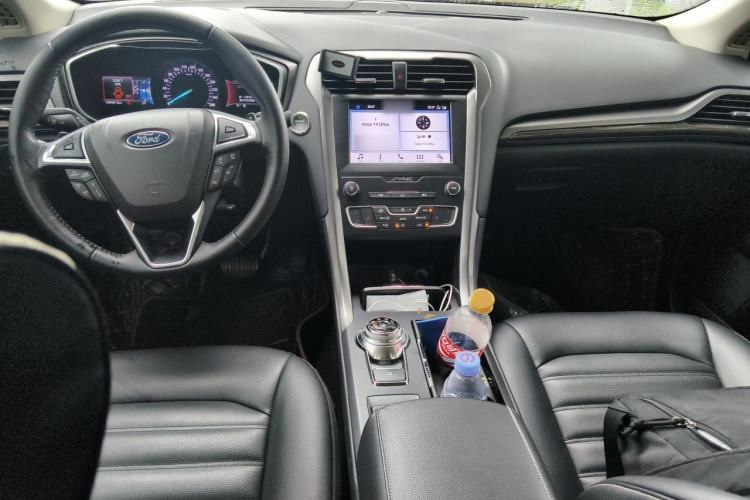 Used Ford Mondeo 2018 EcoBoost 200 Intelligent Control Luxury Model China V Standard Center Console