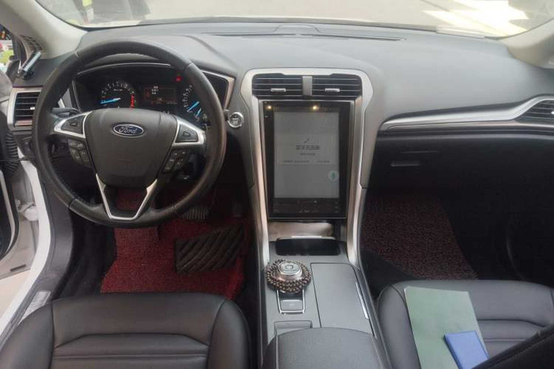 Used Ford Mondeo 2018 EcoBoost 180 Smart Control Fashion Model China VI Standard Center Console