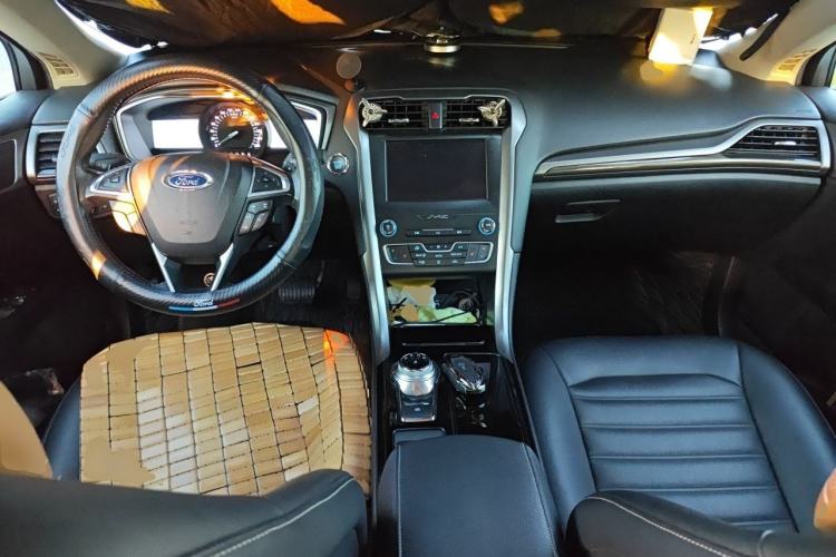 Used Ford Mondeo 2018 EcoBoost 180 SmartControl Luxury Model China V Standard Center Console