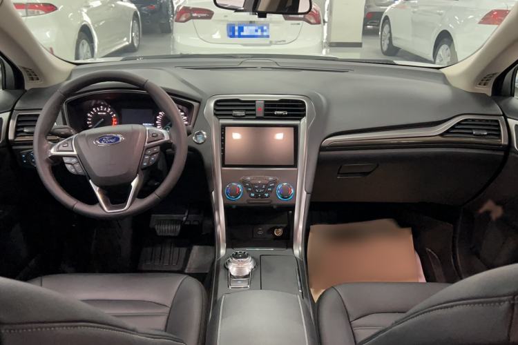 Used Ford Mondeo 2018 EcoBoost 180 Smart Control Fashion Model China VI Standard Center Console