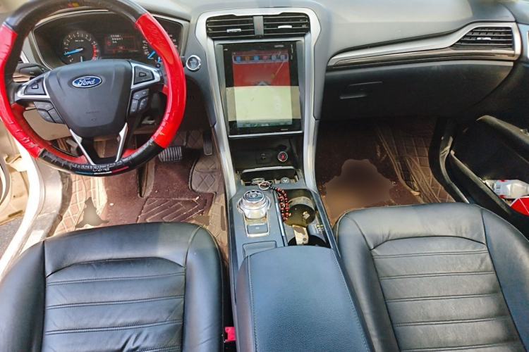 Used Ford Mondeo 2018 EcoBoost 180 Fashion Edition Center Console