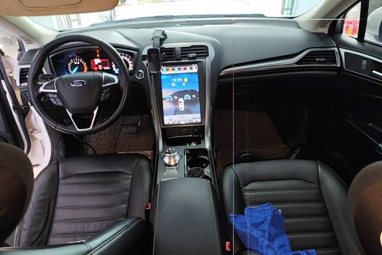 Used Ford Mondeo 2018 EcoBoost 200 Smart Control Fashion Model China V Standard Center Console