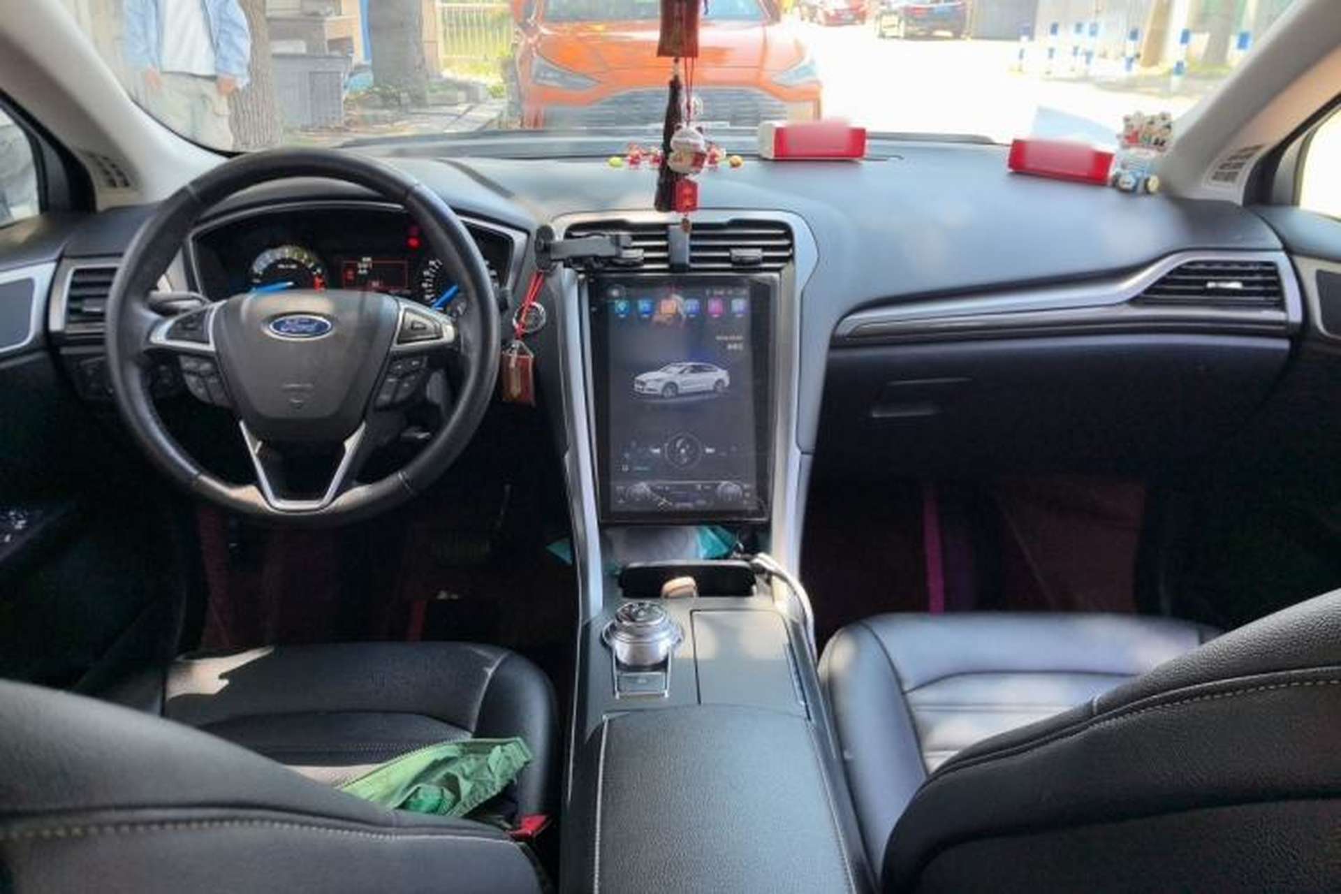 Used Ford Mondeo 2018 EcoBoost 180 Smart Control Fashion Model China VI Standard Center Console