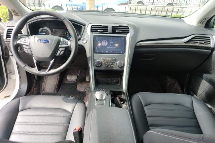 Used Ford Mondeo 2018 EcoBoost 200 Smart Control Fashion Model China V Standard Center Console