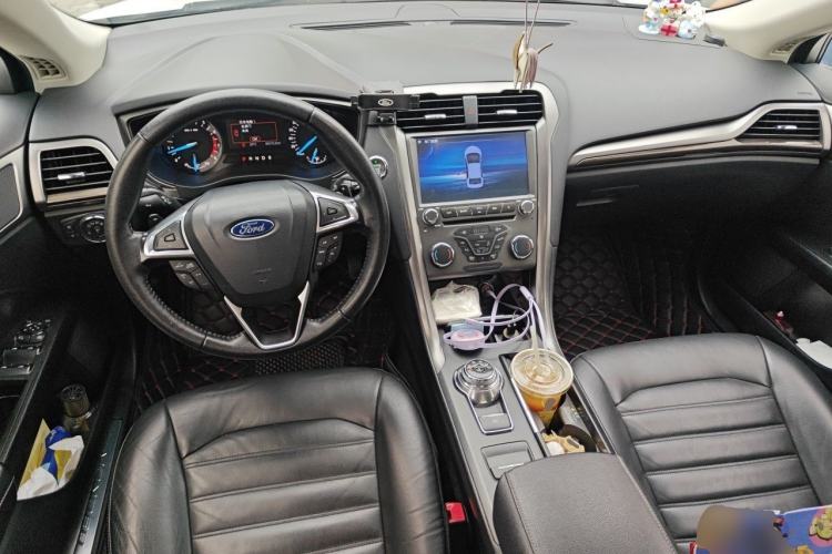 Used Ford Mondeo 2018 EcoBoost 200 Stylish Model Center Console