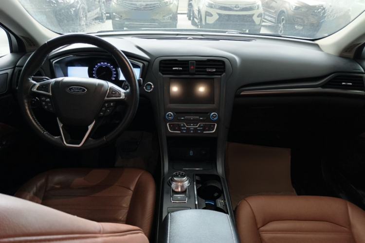Used Ford Mondeo 2018 EcoBoost 180 Cognac Special Edition Center Console