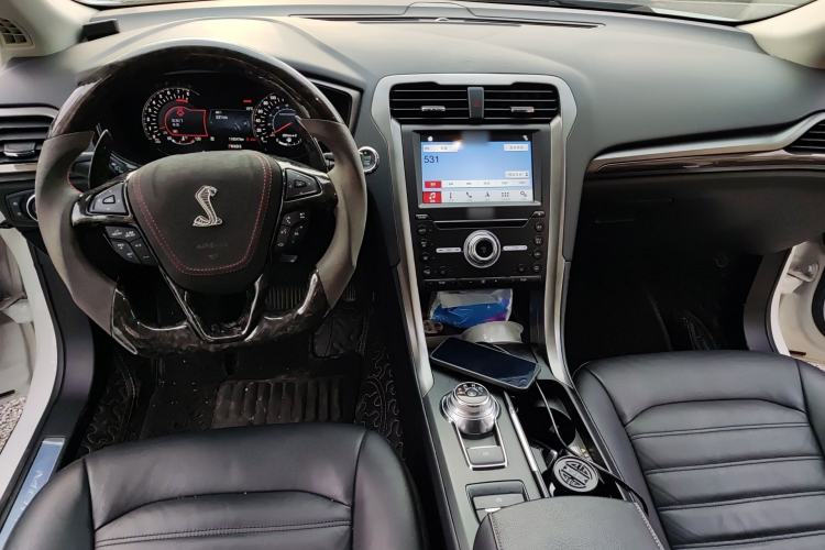 Used Ford Mondeo 2018 EcoBoost 200 Stylish Model Center Console