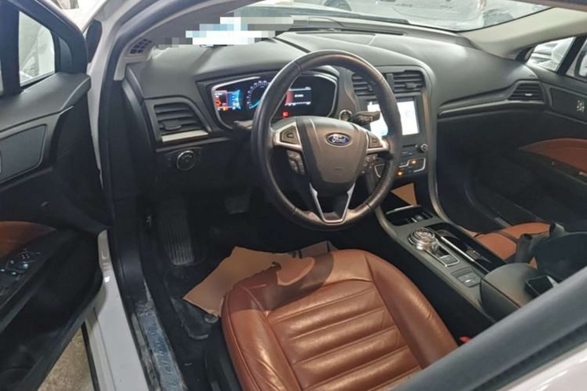 Used Ford Mondeo 2018 EcoBoost 180 Cognac Special Edition Center Console