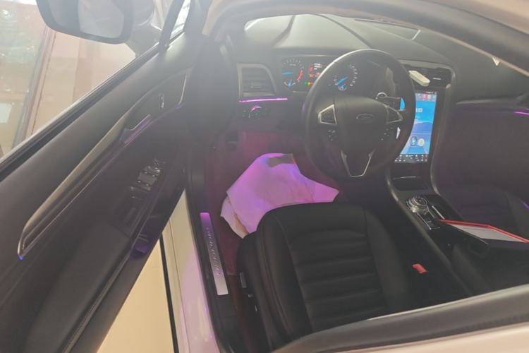 Used Ford Mondeo 2018 EcoBoost 180 Smart Control Fashion Model China VI Standard Driver Seat