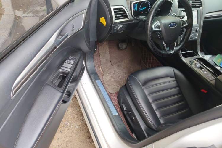 Used Ford Mondeo 2018 EcoBoost 200 Smart Control Fashion Model China V Standard Driver Seat