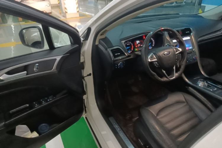 Used Ford Mondeo 2018 EcoBoost 200 Stylish Model Driver Seat