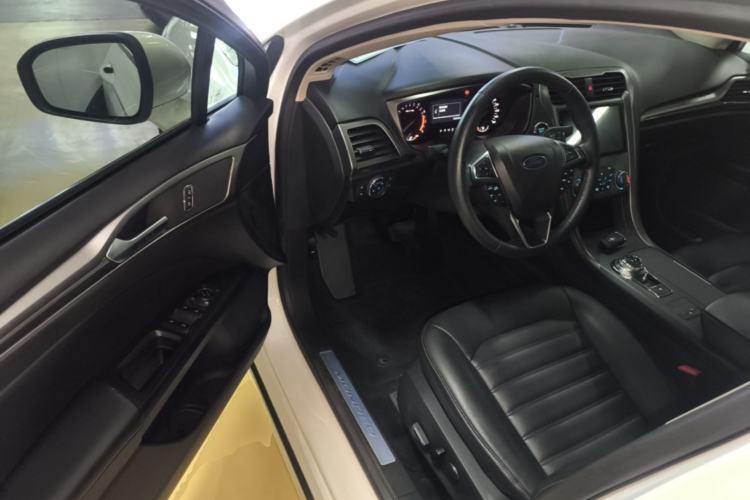 Used Ford Mondeo 2018 EcoBoost 200 Smart Control Fashion Model China V Standard Driver Seat