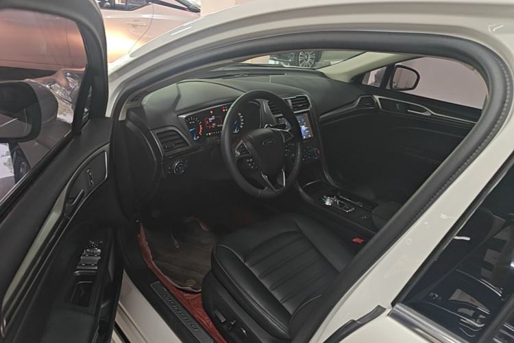 Used Ford Mondeo 2018 EcoBoost 180 Smart Control Fashion Model China V Standard Driver Seat