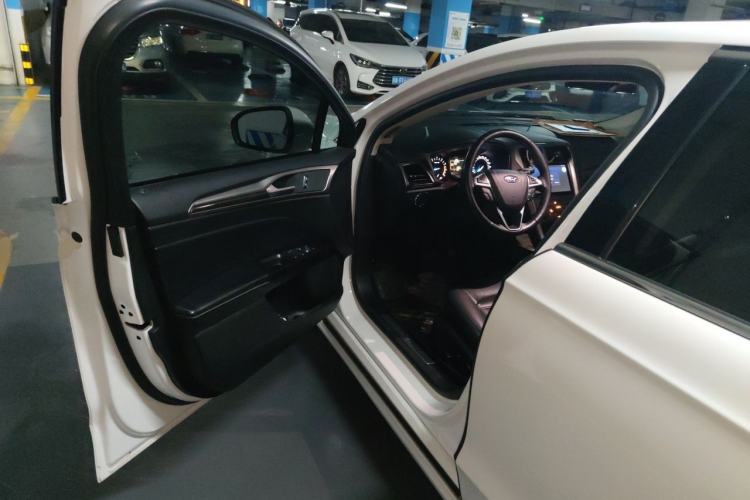 Used Ford Mondeo 2018 EcoBoost 200 Smart Control Fashion Model China V Standard Driver Seat