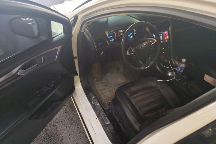 Used Ford Mondeo 2018 EcoBoost 180 Fashion Edition Driver Seat