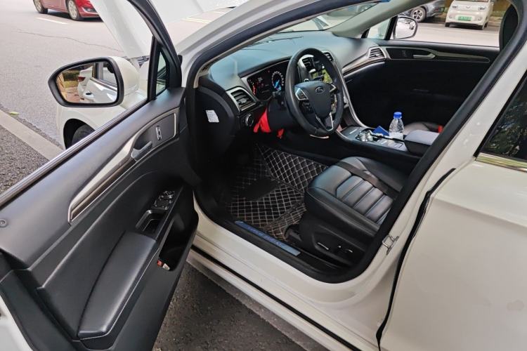 Used Ford Mondeo 2018 EcoBoost 180 Smart Control Fashion Model China V Standard Driver Seat