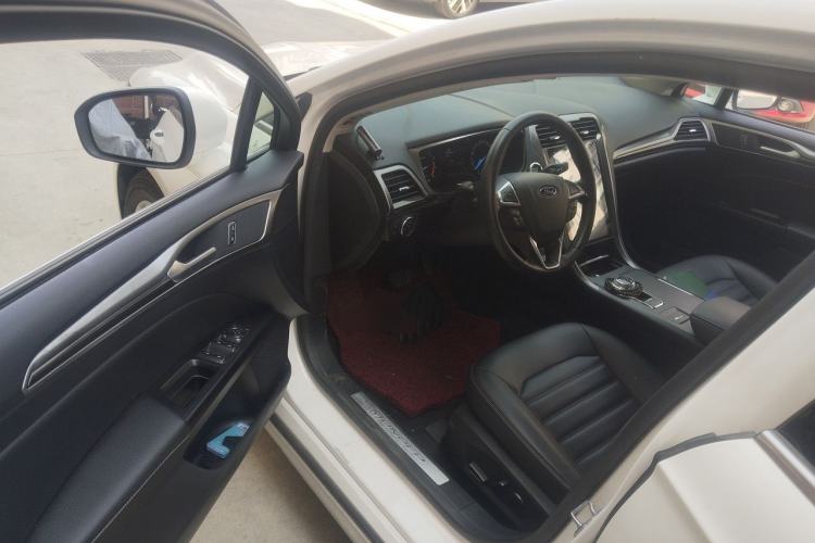 Used Ford Mondeo 2018 EcoBoost 180 Smart Control Fashion Model China VI Standard Driver Seat