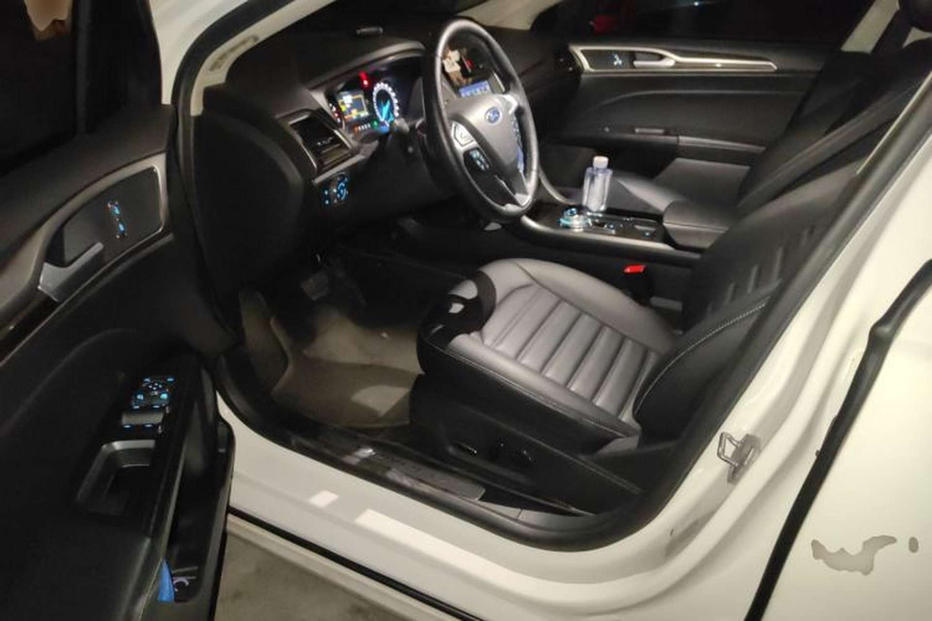 Used Ford Mondeo 2018 EcoBoost 180 Smart Control Fashion Model China V Standard Driver Seat