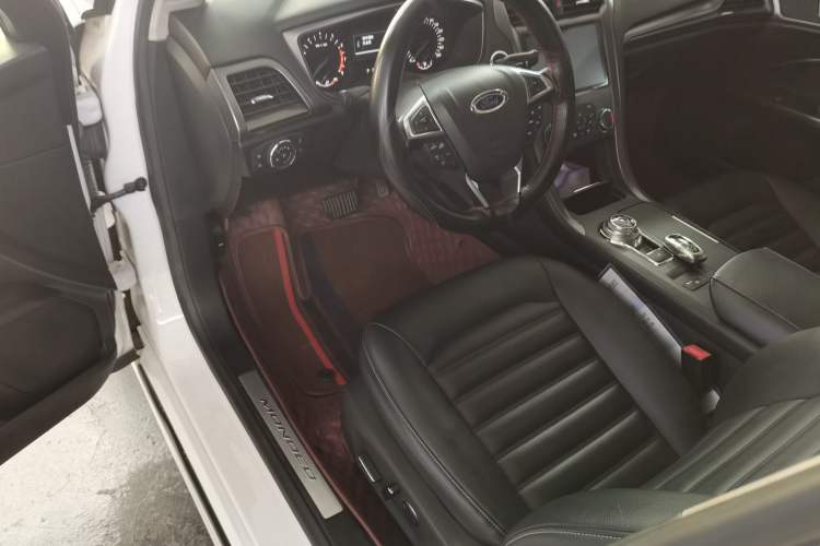 Used Ford Mondeo 2018 EcoBoost 180 Smart Control Fashion Model China VI Standard Driver Seat