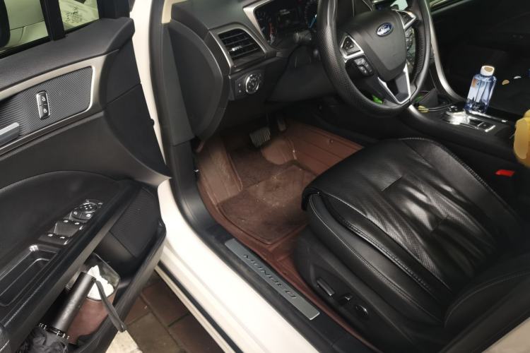 Used Ford Mondeo 2018 EcoBoost 180 Smart Control Fashion Model China VI Standard Driver Seat