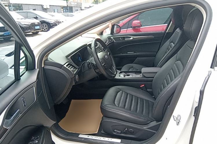 Used Ford Mondeo 2018 EcoBoost 180 Fashion Edition Driver Seat