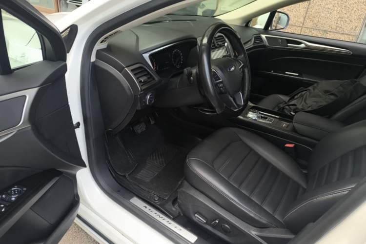 Used Ford Mondeo 2018 EcoBoost 180 Smart Control Fashion Model China V Standard Driver Seat