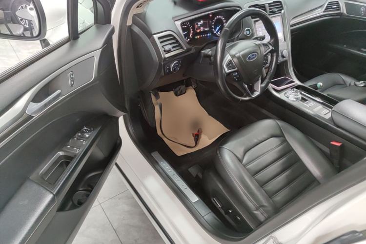 Used Ford Mondeo 2018 EcoBoost 180 Smart Control Fashion Model China VI Standard Driver Seat