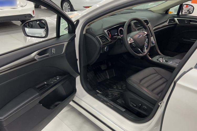 Used Ford Mondeo 2018 EcoBoost 180 Smart Control Fashion Model China VI Standard Driver Seat