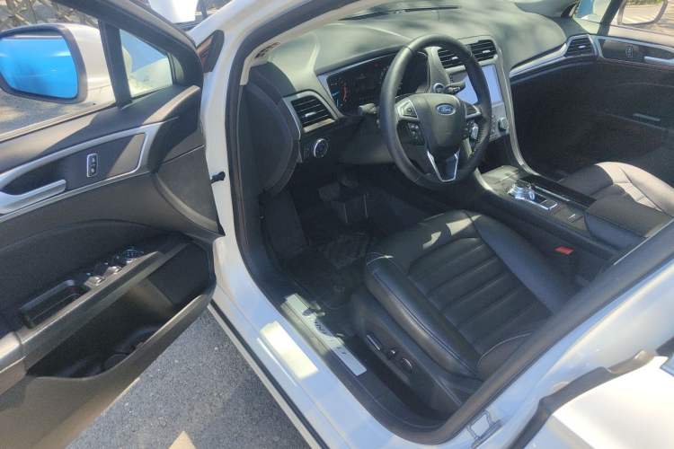 Used Ford Mondeo 2018 EcoBoost 180 Smart Control Fashion Model China V Standard Driver Seat