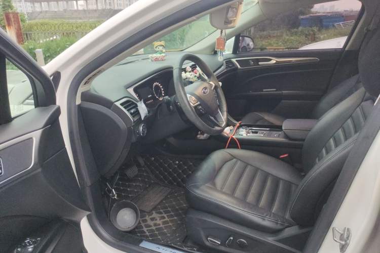 Used Ford Mondeo 2018 EcoBoost 200 Stylish Model Driver Seat