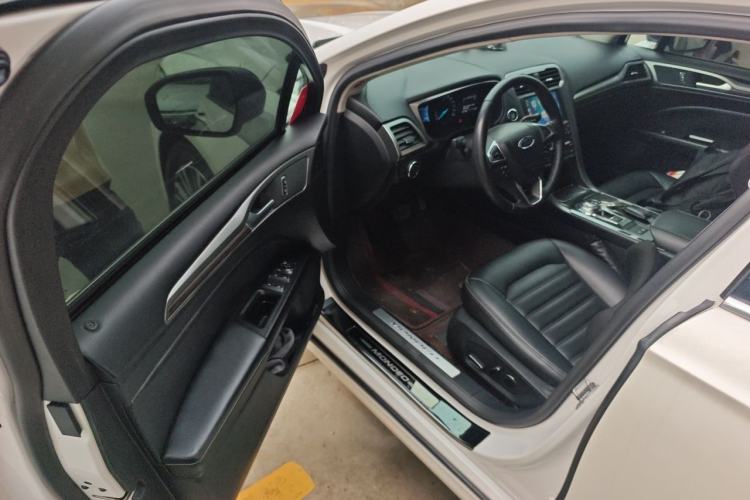 Used Ford Mondeo 2018 EcoBoost 200 Stylish Model Driver Seat