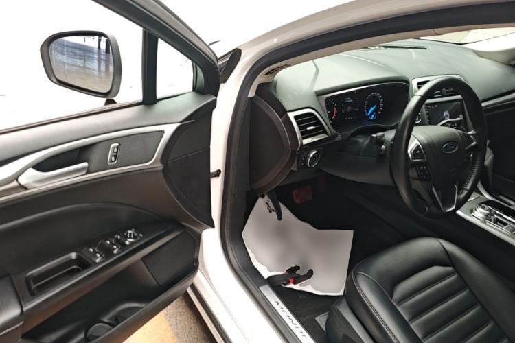 Used Ford Mondeo 2018 EcoBoost 200 Smart Control Fashion Model China VI Standard Driver Seat