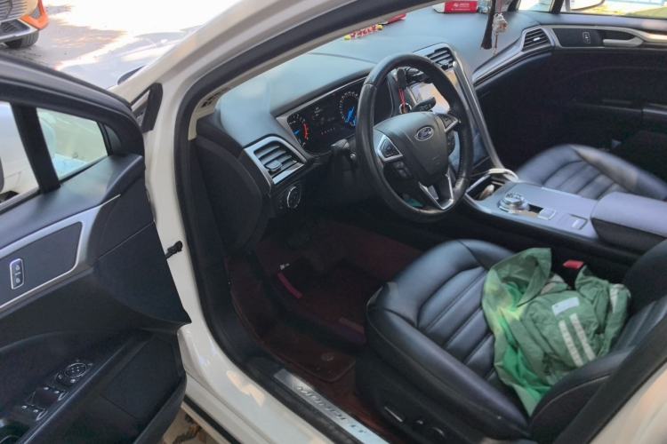 Used Ford Mondeo 2018 EcoBoost 180 Smart Control Fashion Model China VI Standard Driver Seat