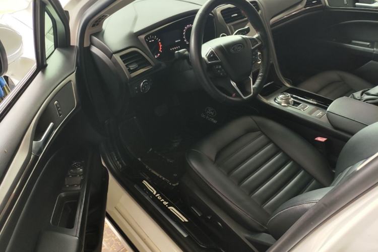 Used Ford Mondeo 2018 EcoBoost 180 Smart Control Fashion Model China VI Standard Driver Seat