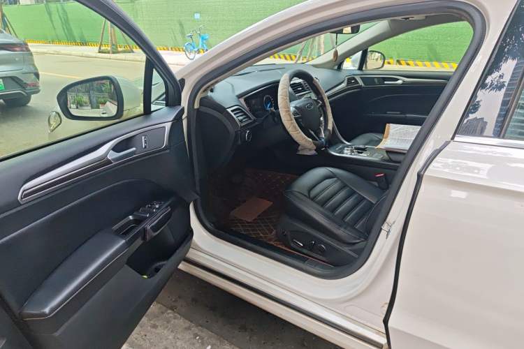 Used Ford Mondeo 2018 EcoBoost 180 Smart Control Fashion Model China V Standard Driver Seat