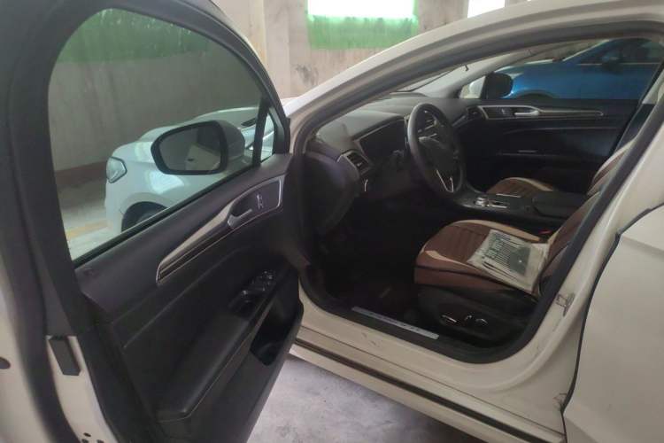 Used Ford Mondeo 2018 EcoBoost 200 Smart Control Fashion Model China V Standard Driver Seat