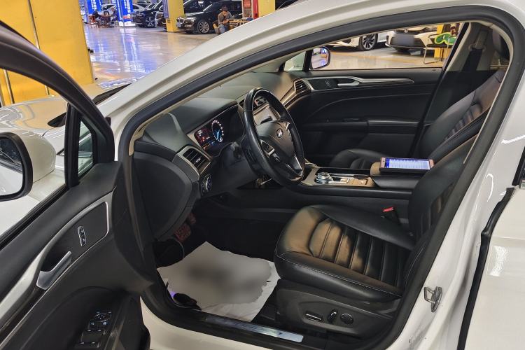 Used Ford Mondeo 2018 EcoBoost 180 Smart Control Fashion Model China V Standard Driver Seat