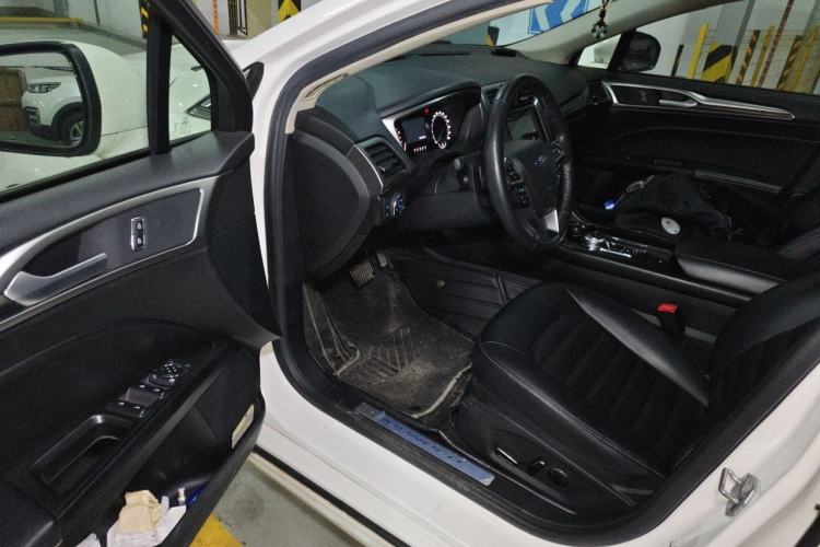 Used Ford Mondeo 2018 EcoBoost 180 Smart Control Fashion Model China VI Standard Driver Seat