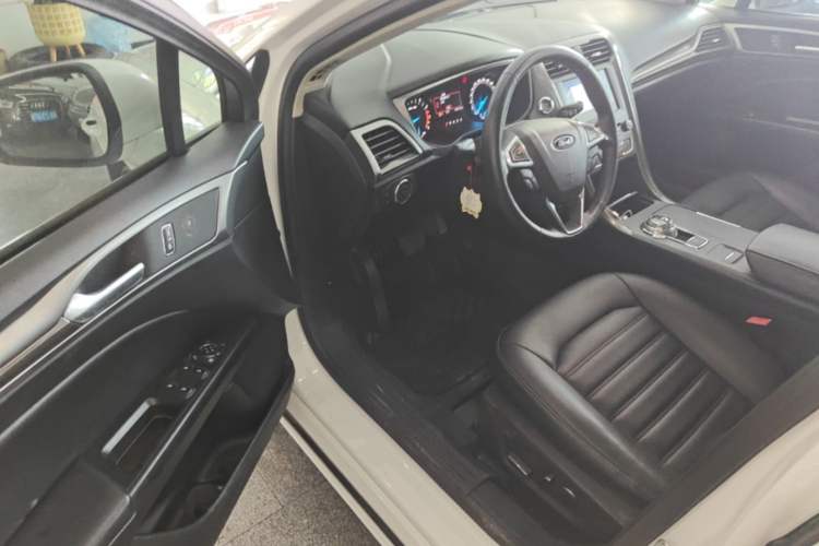 Used Ford Mondeo 2018 EcoBoost 180 Smart Control Fashion Model China V Standard Driver Seat