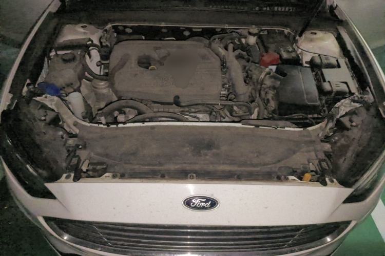 Used Ford Mondeo 2018 EcoBoost 180 Smart Control Fashion Model China V Standard Engine Bay