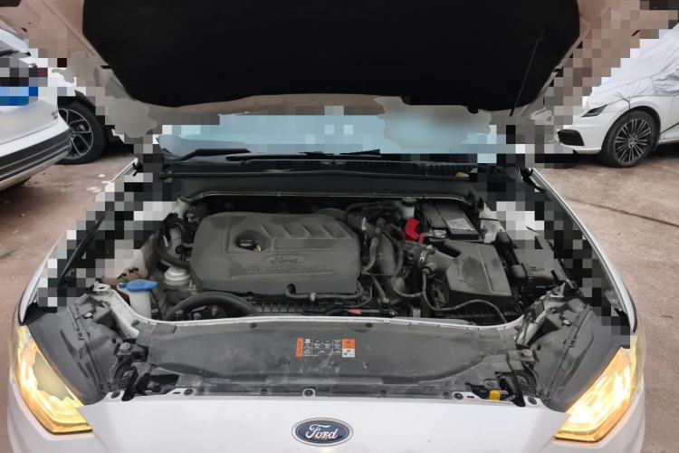 Used Ford Mondeo 2018 EcoBoost 180 Smart Control Fashion Model China VI Standard Engine Bay