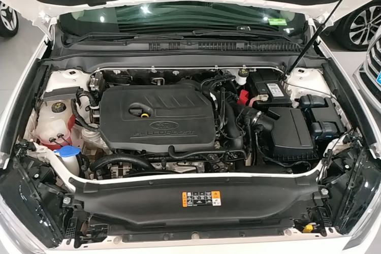 Used Ford Mondeo 2018 EcoBoost 180 Fashion Edition Engine Bay