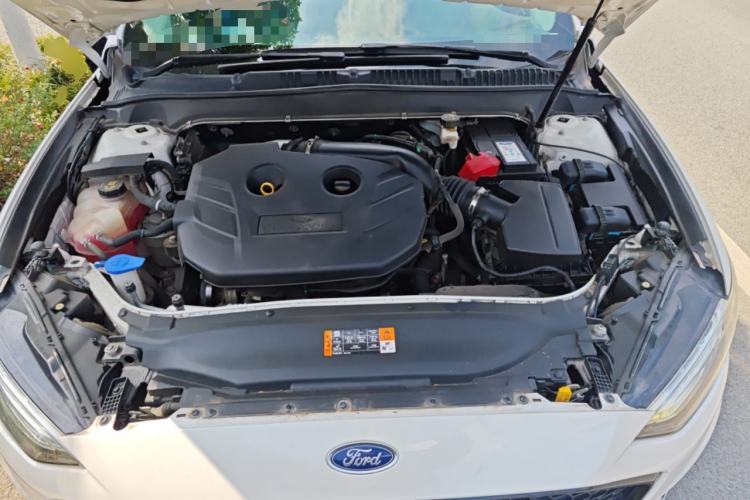 Used Ford Mondeo 2018 EcoBoost 200 Smart Control Fashion Model China V Standard Engine Bay