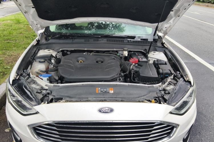 Used Ford Mondeo 2018 EcoBoost 200 Intelligent Control Luxury Model China V Standard Engine Bay