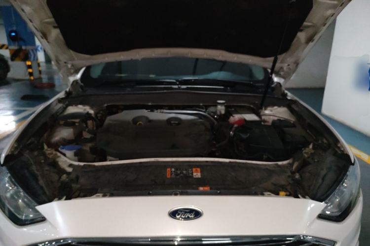 Used Ford Mondeo 2018 EcoBoost 200 Smart Control Fashion Model China V Standard Engine Bay