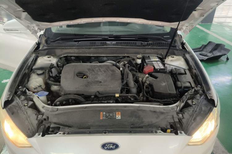 Used Ford Mondeo 2018 EcoBoost 180 Fashion Edition Engine Bay