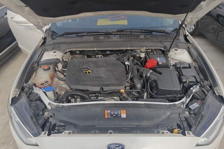 Used Ford Mondeo 2018 EcoBoost 180 Fashion Edition Engine Bay