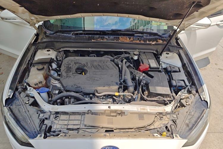 Used Ford Mondeo 2018 EcoBoost 180 Smart Control Fashion Model China V Standard Engine Bay