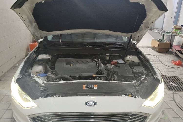 Used Ford Mondeo 2018 EcoBoost 180 Fashion Edition Engine Bay